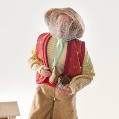 Apiculteur habillé scène - Sylvette Amy 2