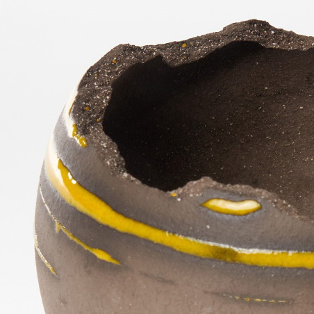 Détail Pot sphère taille 2 stri jaune - Amandine Poulain
