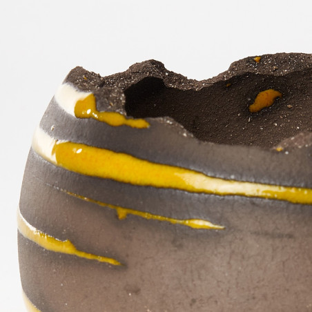 Détail Pot sphère taille 4 stri jaune - Amandine Poulain