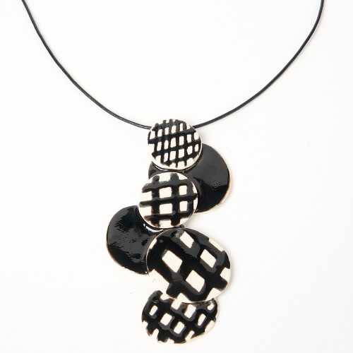 Détail Collier noir et blanc gm - Ellen