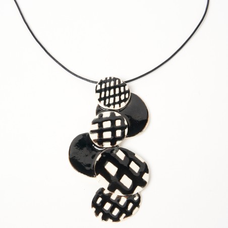 Détail Collier noir et blanc gm - Ellen